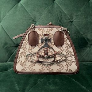Vivienne Westwood Vegan Orbmania Logo Yasmine Bag